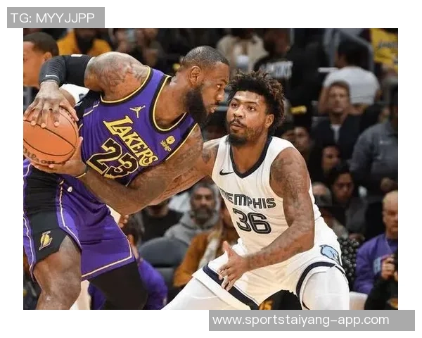 老詹与卢卡的配合难题在里夫斯缺席后将如何显现 老詹与卢卡的配合难题在里夫斯缺席后将如何显现